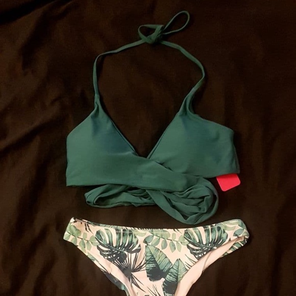 NWT 3 Pieces in Total -  2 Piece Bikini Suit + Extra Bottom! - Picture 3 of 8